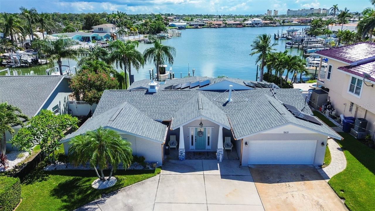 5631 Oakhurst Dr., Seminole, FL 33772