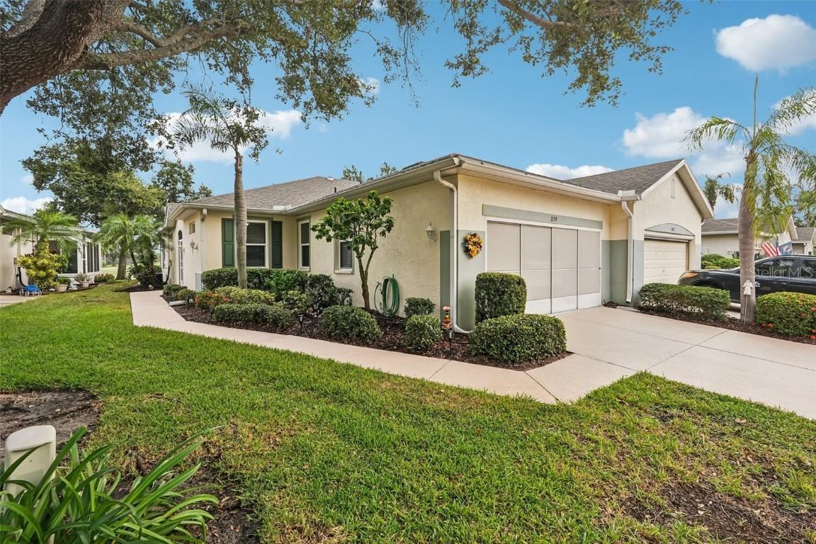 2139 Acadia Greens Dr., Sun City Center, FL 33573