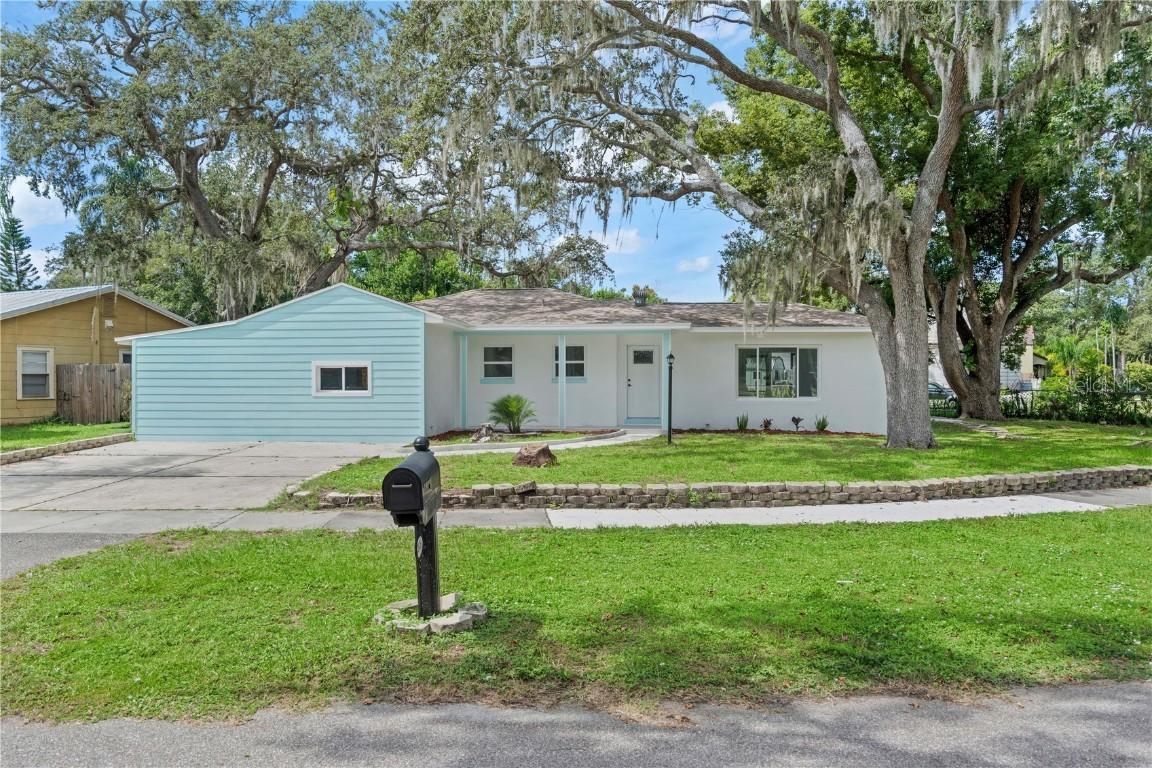 2026 Pinecrest Way, Clearwater, FL 33755