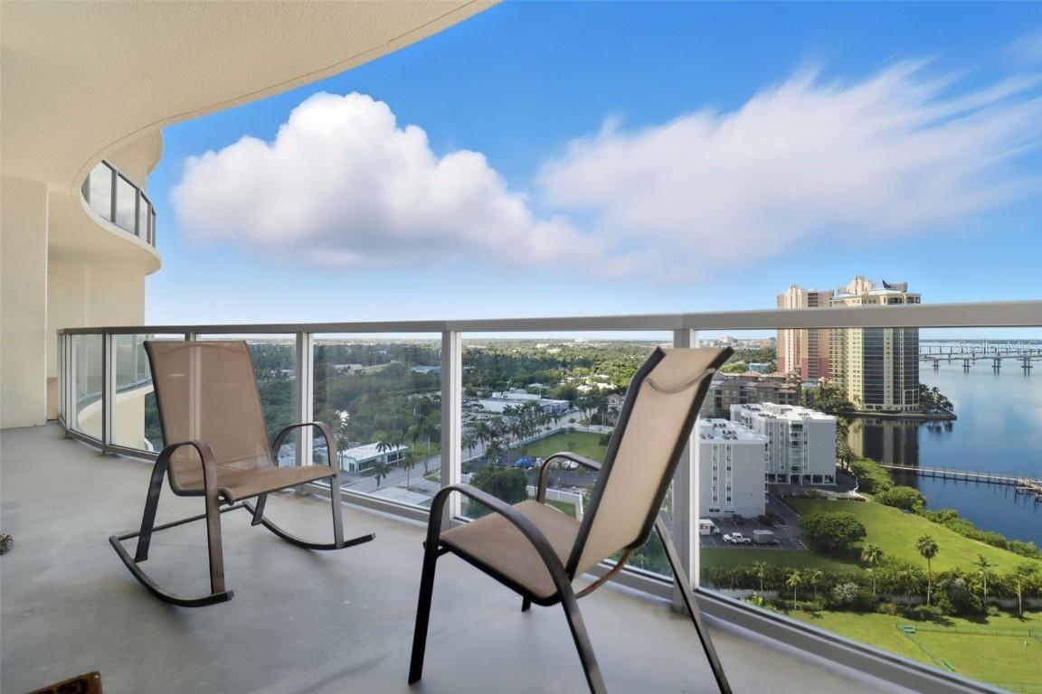 3000 Oasis Grand Blvd. #1704, Fort Myers, FL 33916