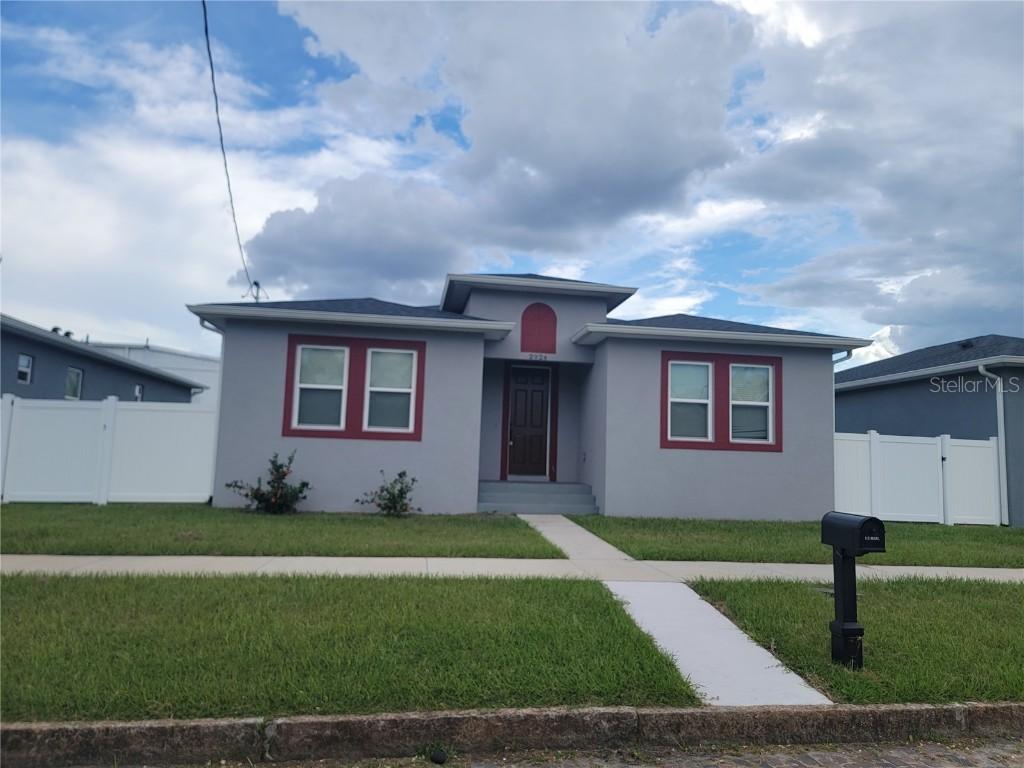 2924 W Chestnut St., Tampa, FL 33607