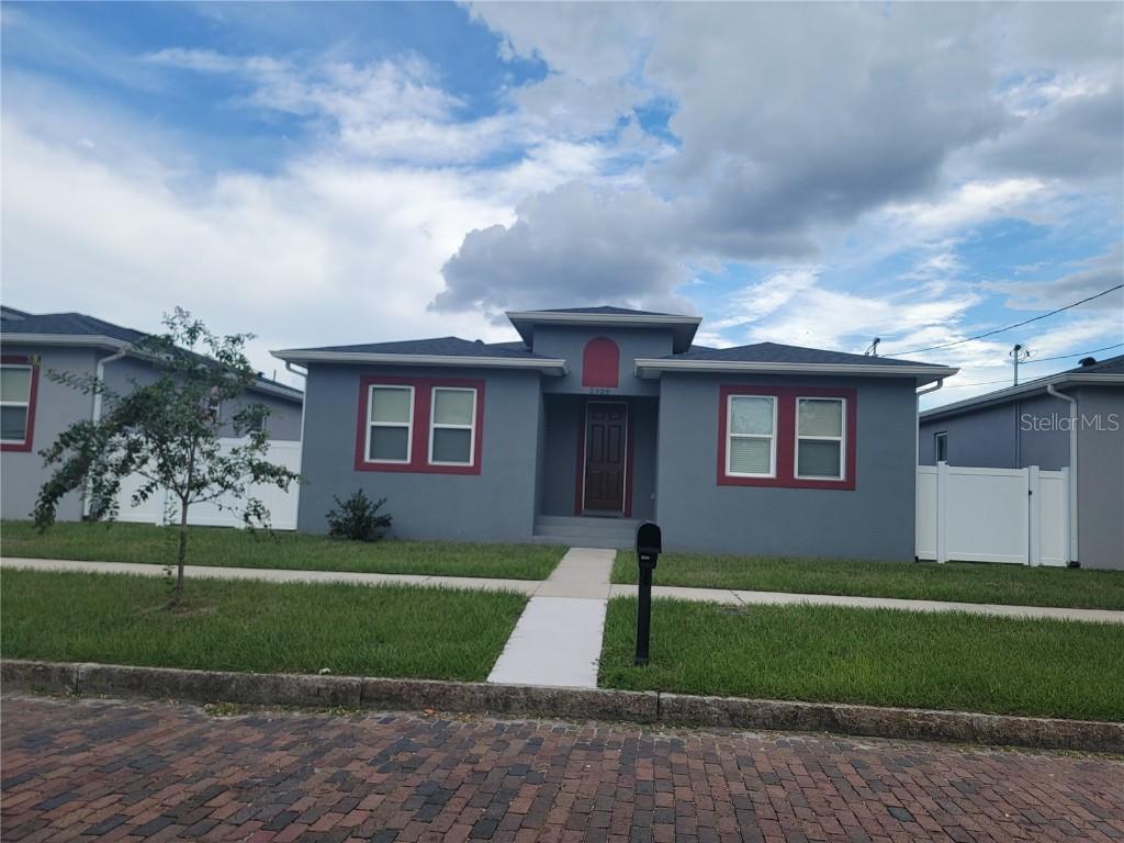 2928 W Chestnut St., Tampa, FL 33607