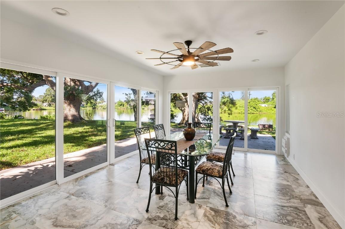 10517 Blossom Lake Dr., Seminole, FL 33772