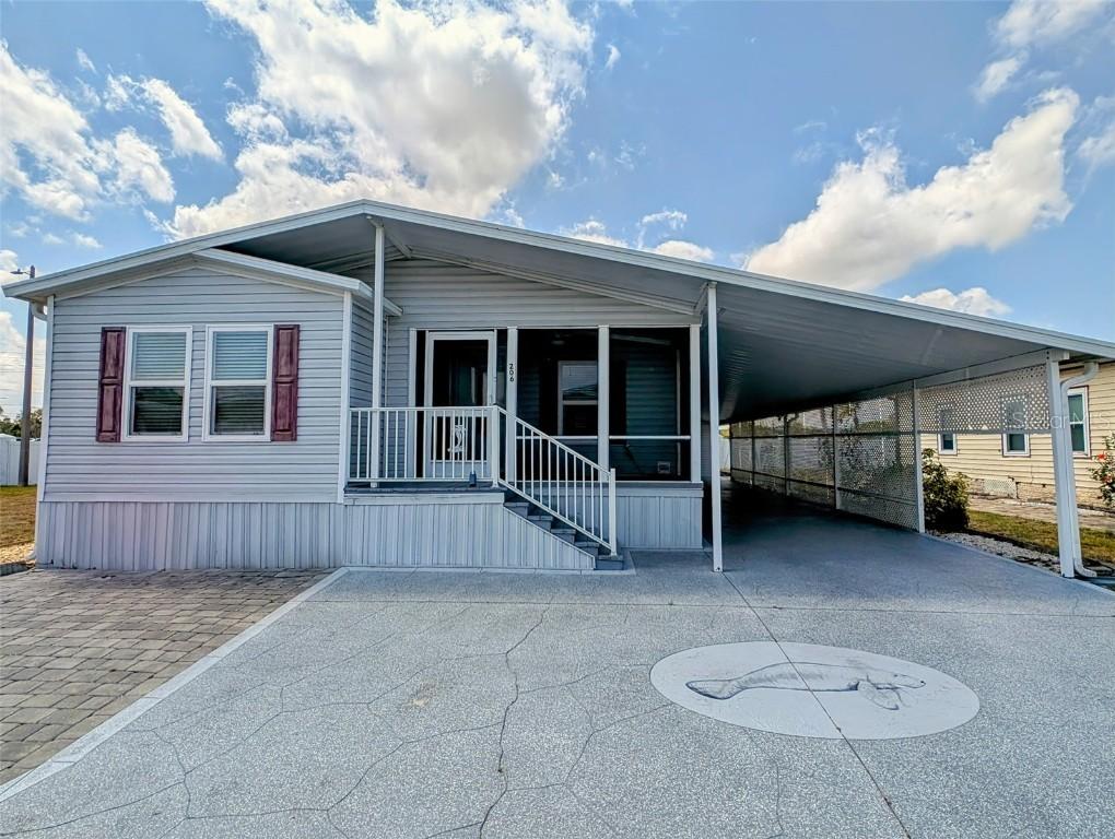 206 S Port Royal Ln., Apollo Beach, FL 33572