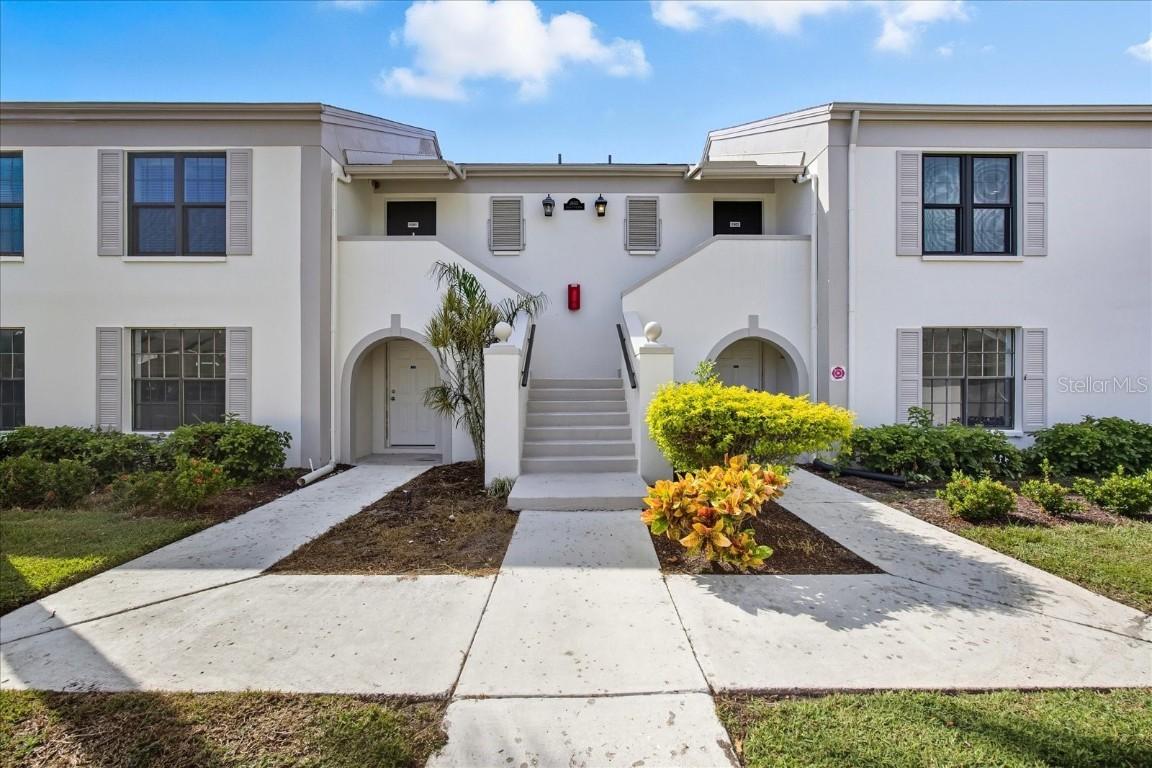 2460 Heron Ter. #202E, Clearwater, FL 33762