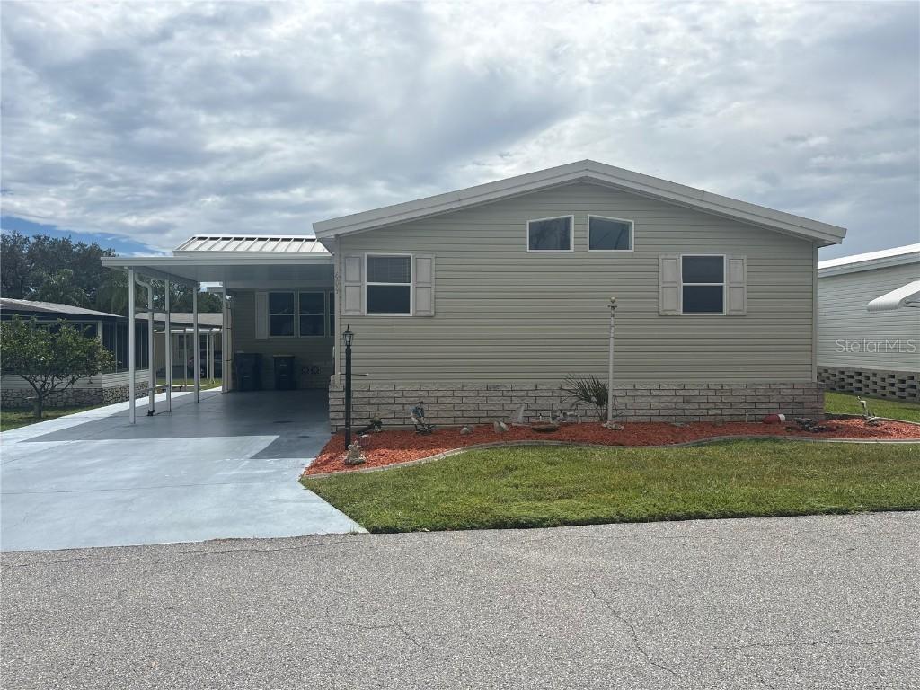 409 Dreama Dr., Davenport, FL 33897