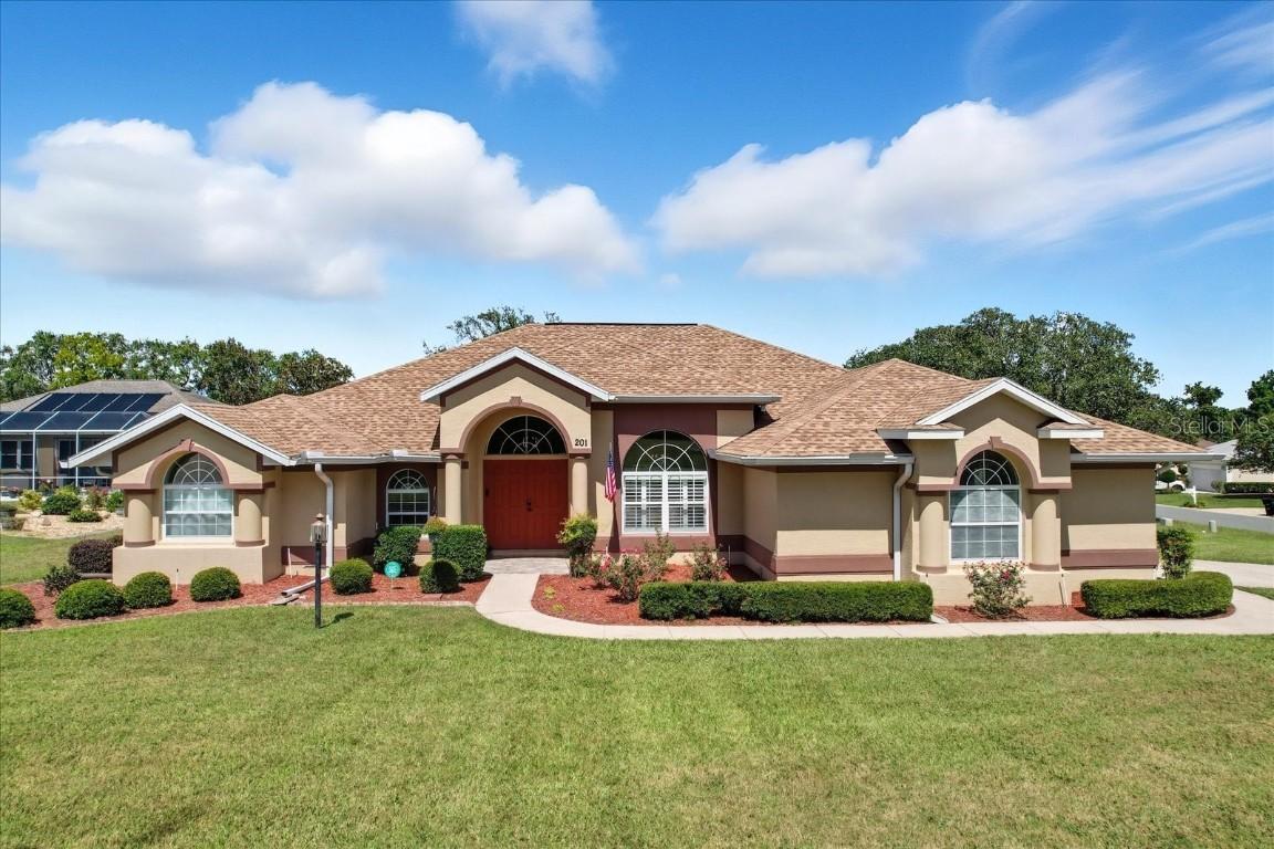 201 W Romany Loop, Beverly Hills, FL 34465