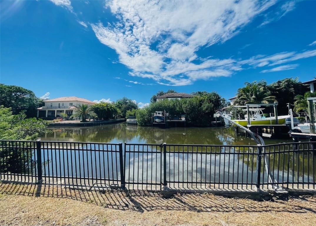 2107 S West Shore Blvd., Tampa, FL 33629