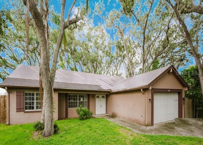 1243 Royal Oak Dr., Dunedin, FL 34698