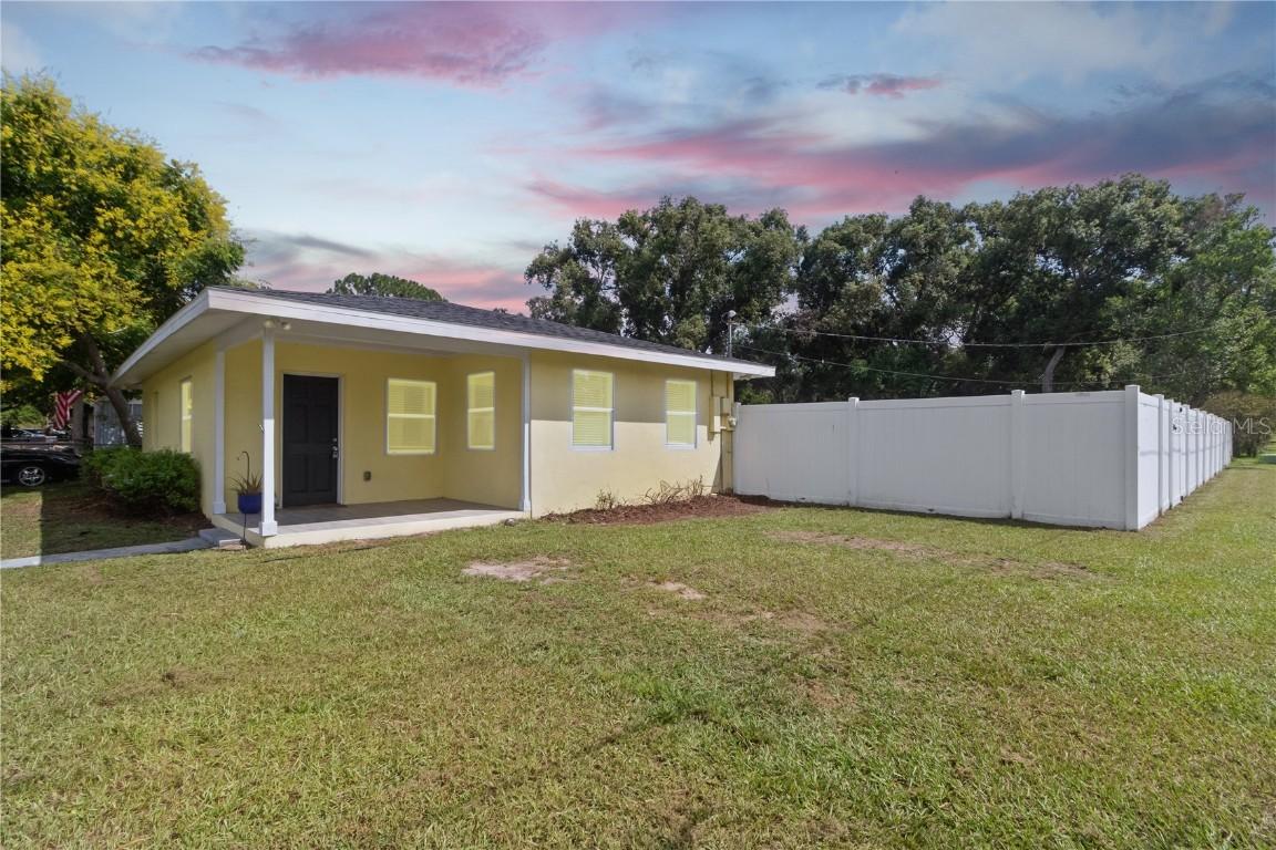 5150 18th St., Zephyrhills, FL 33542