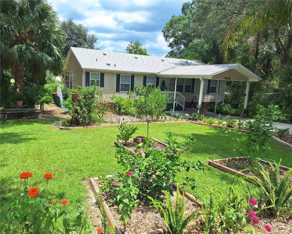 5841 SE 164th Ave., Ocklawaha, FL 32179