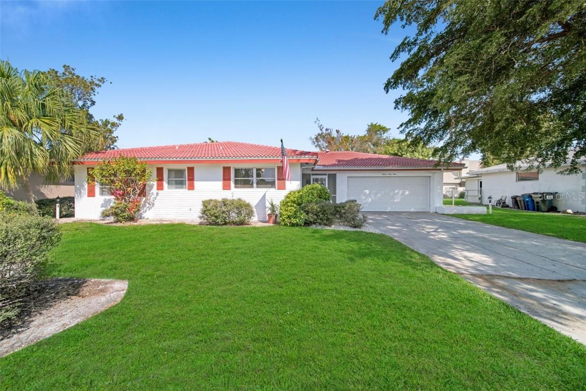 1563 Covington Cir., Fort Myers, FL 33919