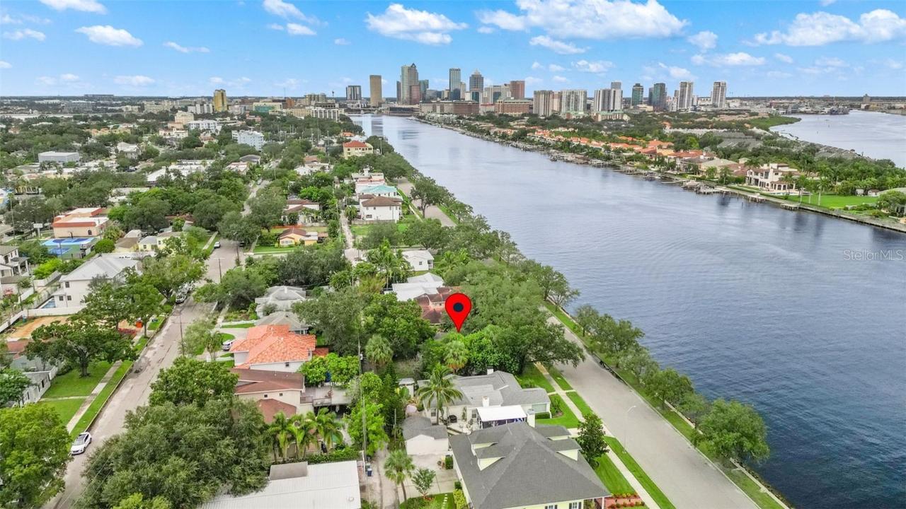 424 Channel Dr., Tampa, FL 33606