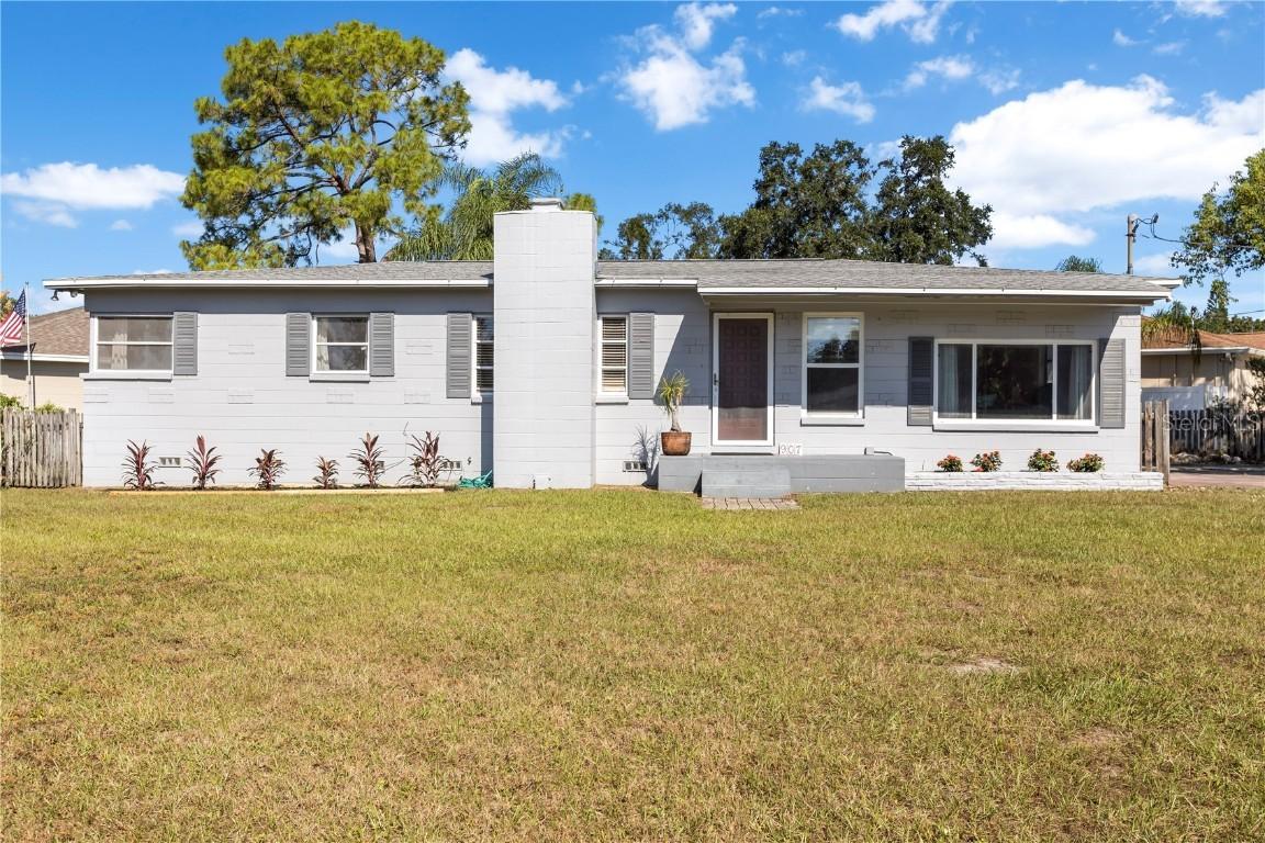 907 Eckles Dr., Tampa, FL 33612