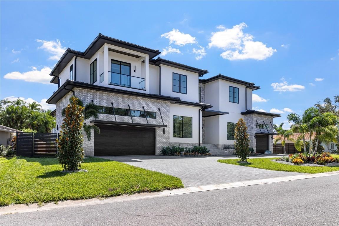 944 31st Ter., St Petersburg, FL 33704