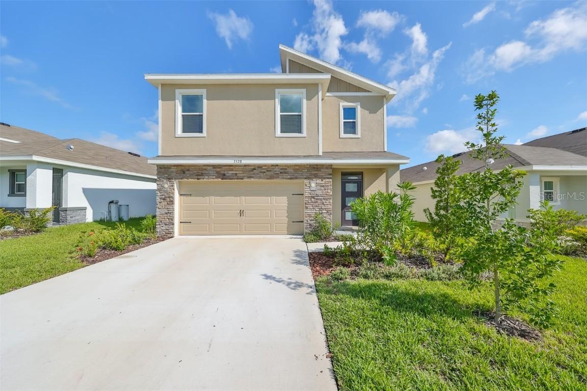 3528 Maple Grove Way, Plant City, FL 33565