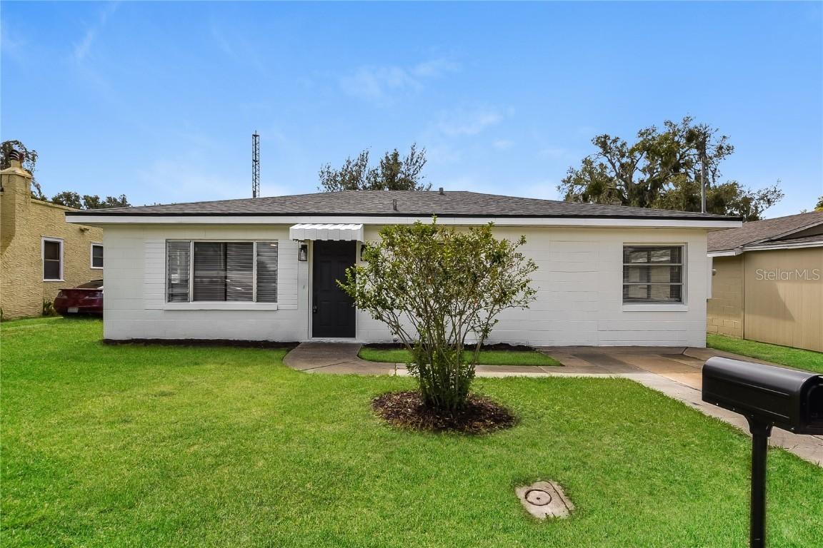 102 W Saint Louis Ave., Eustis, FL 32726
