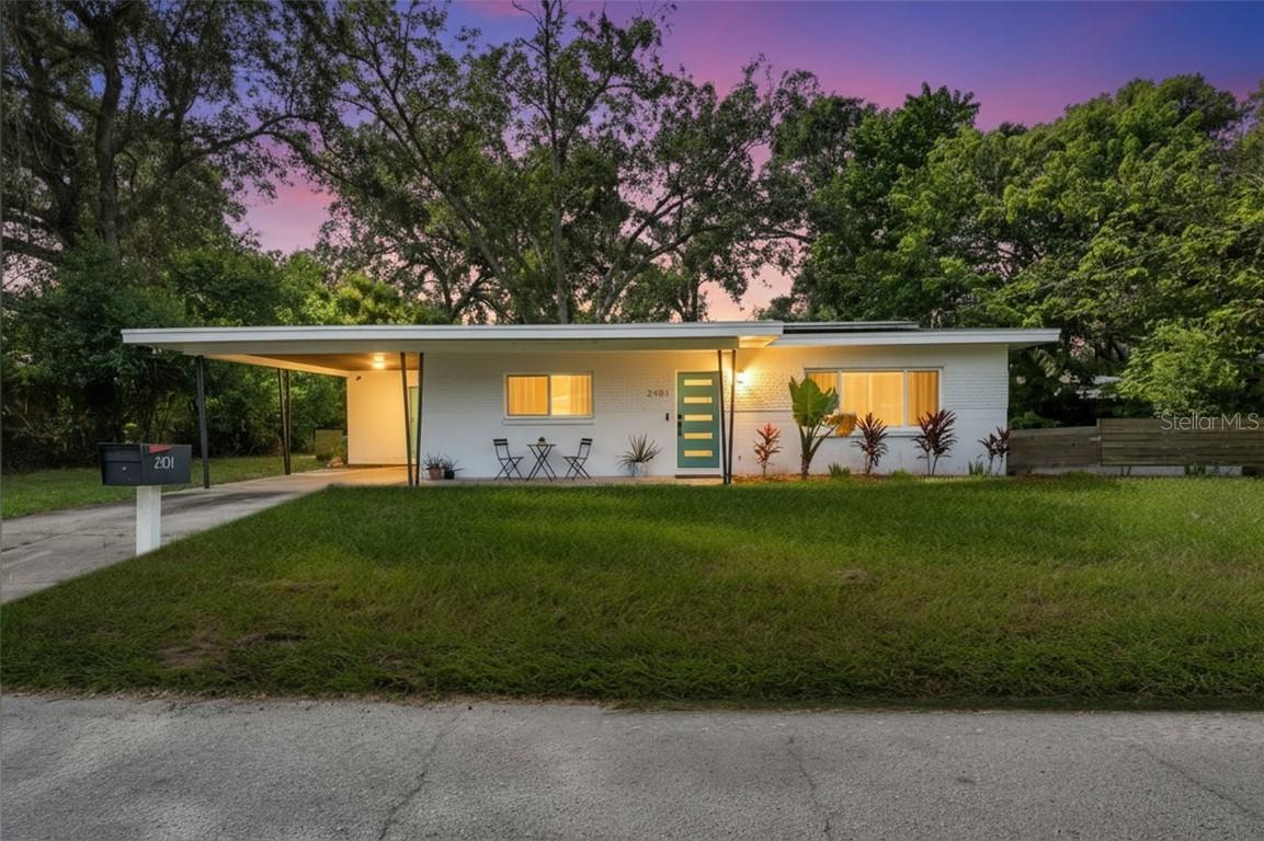 2101 E Lambright St., Tampa, FL 33610