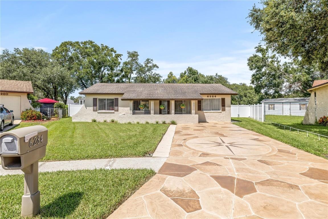 6284 99th Cir., Pinellas Park, FL 33782