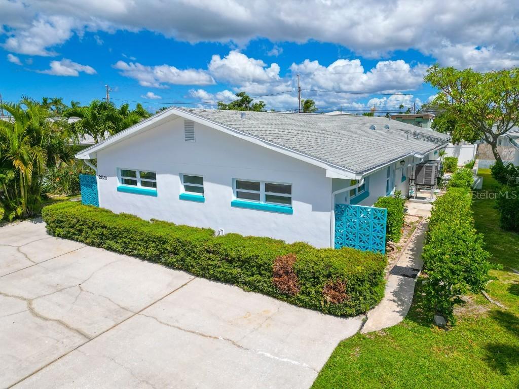 11295 1st St., Treasure Island, FL 33706