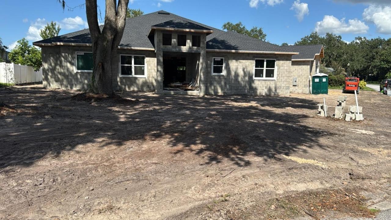 589 Christina Lake Dr., Lakeland, FL 33813
