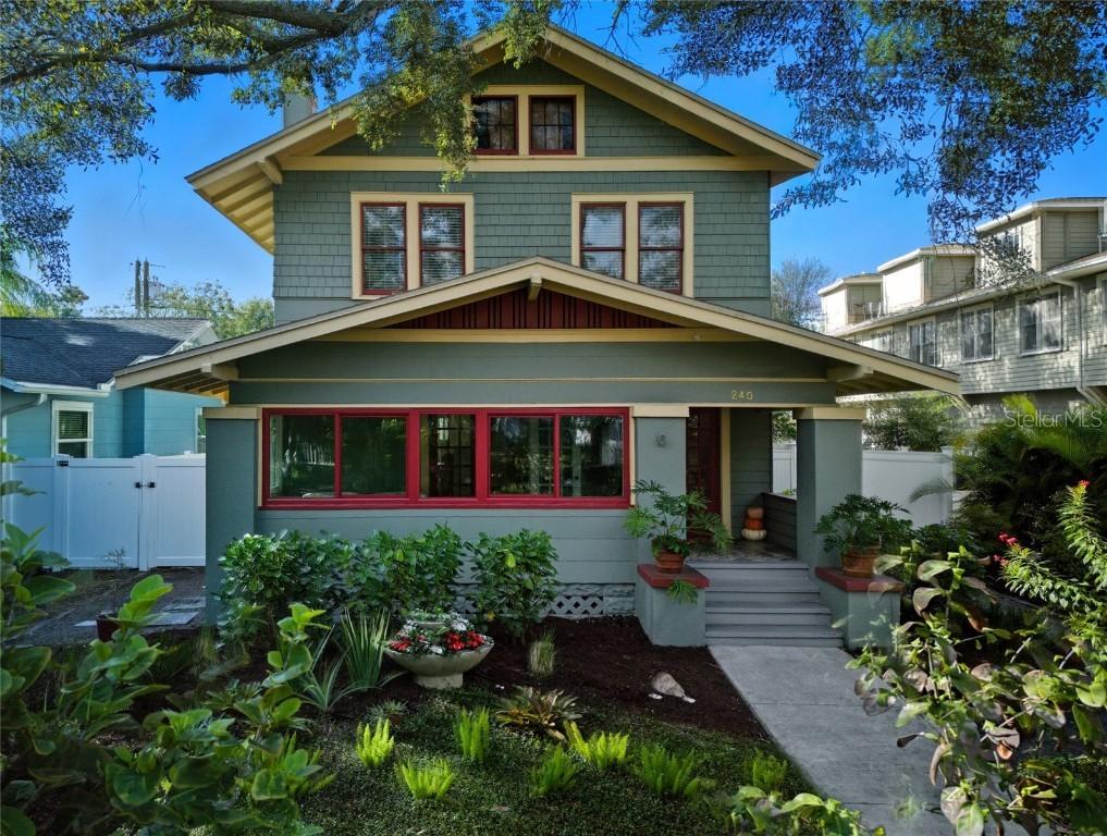 240 9th Ave., St Petersburg, FL 33701