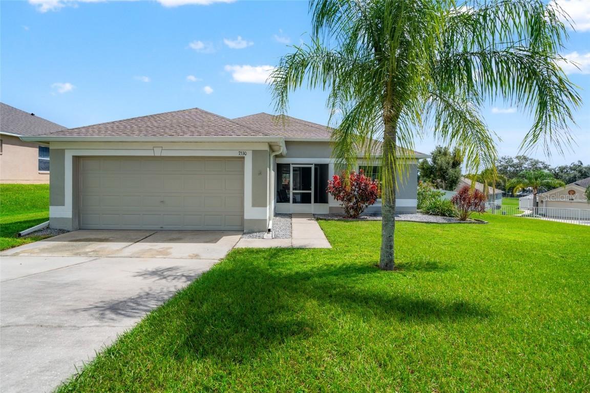 7530 Jeno St., Zephyrhills, FL 33540