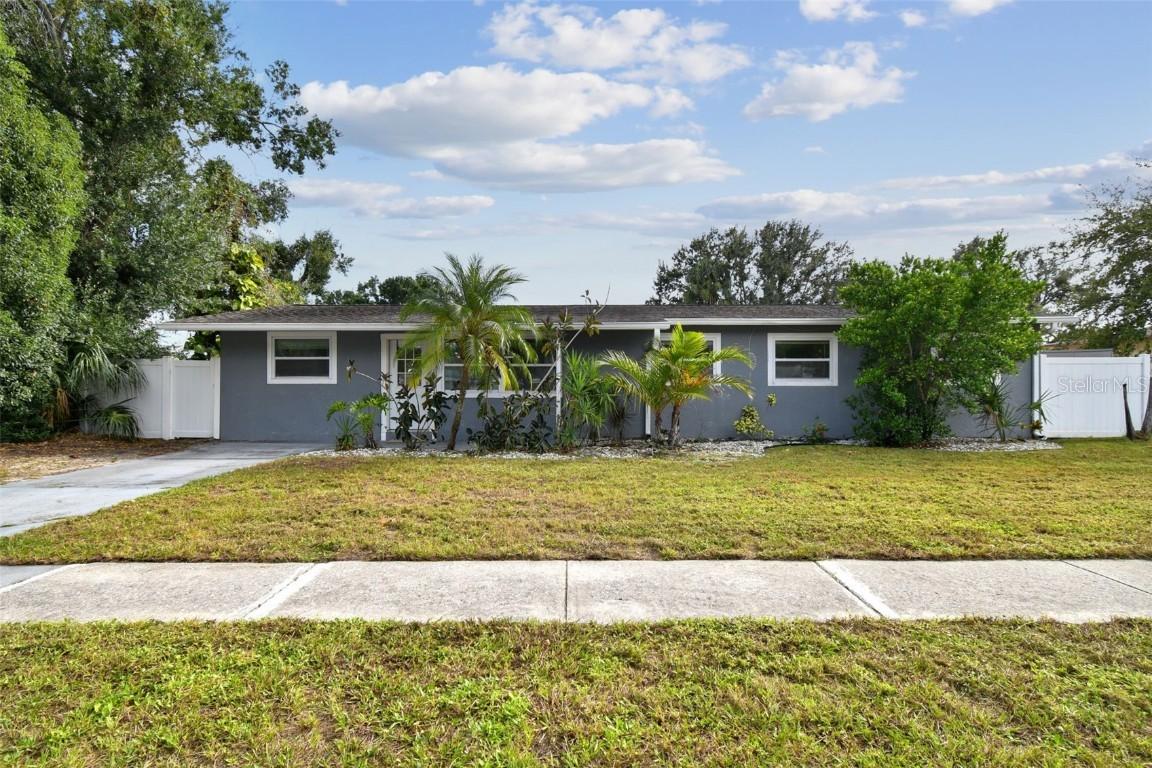 4722 W Bay Ave., Tampa, FL 33616