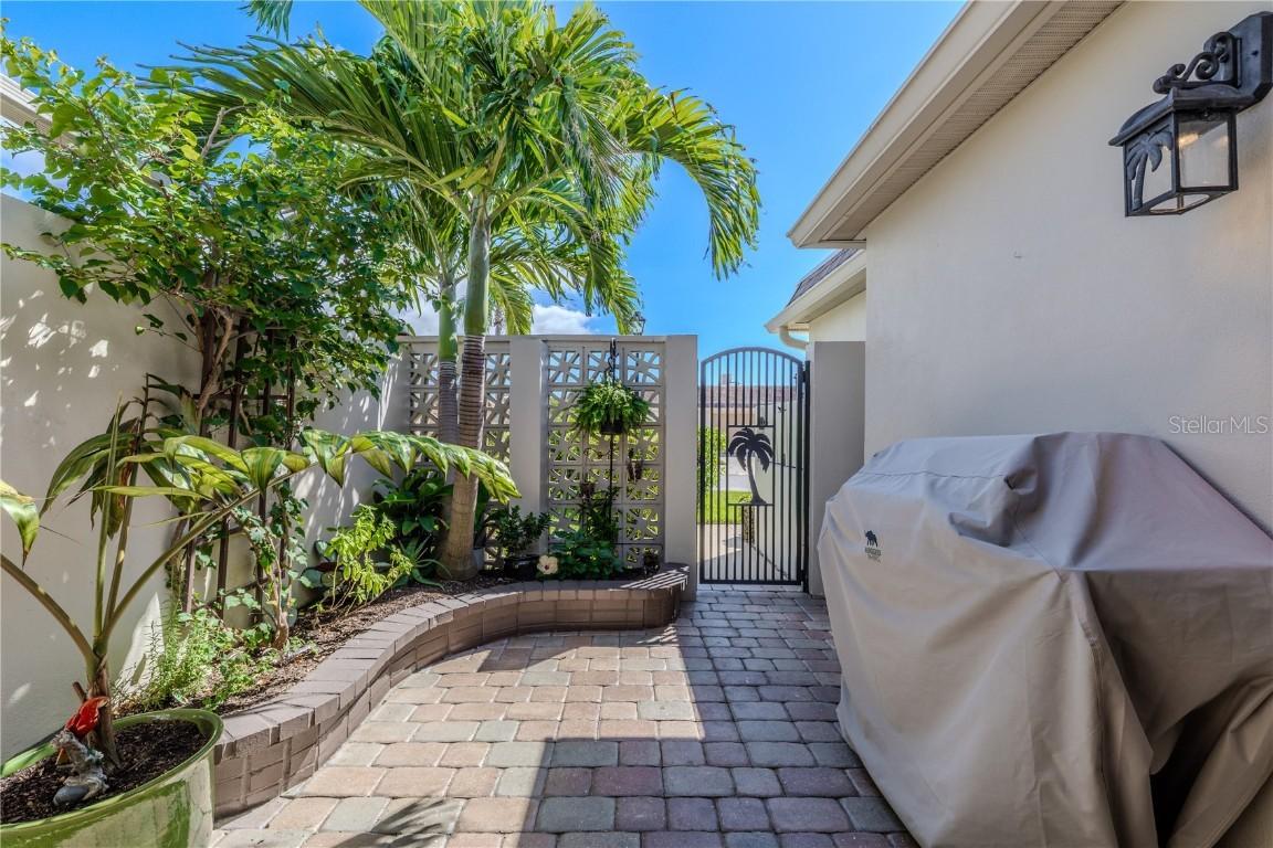345 Boca Ciega Point Blvd., St Petersburg, FL 33708