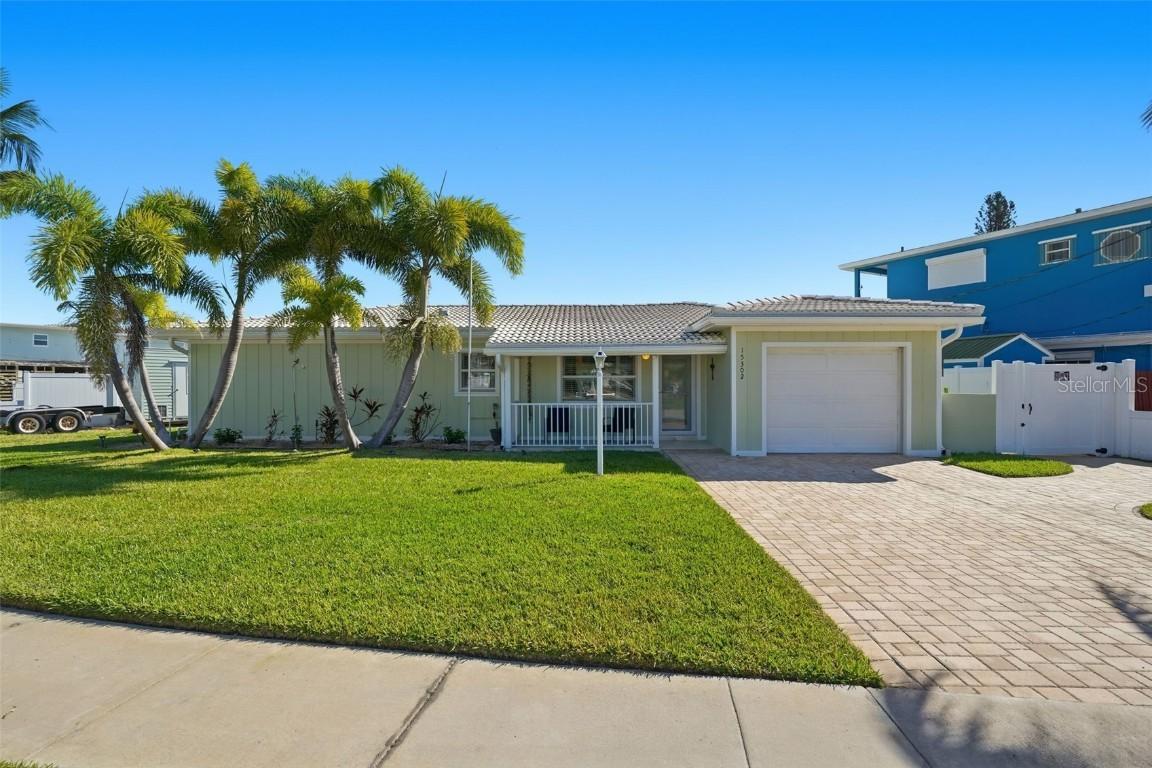 15302 Harbor Dr., Madeira Beach, FL 33708