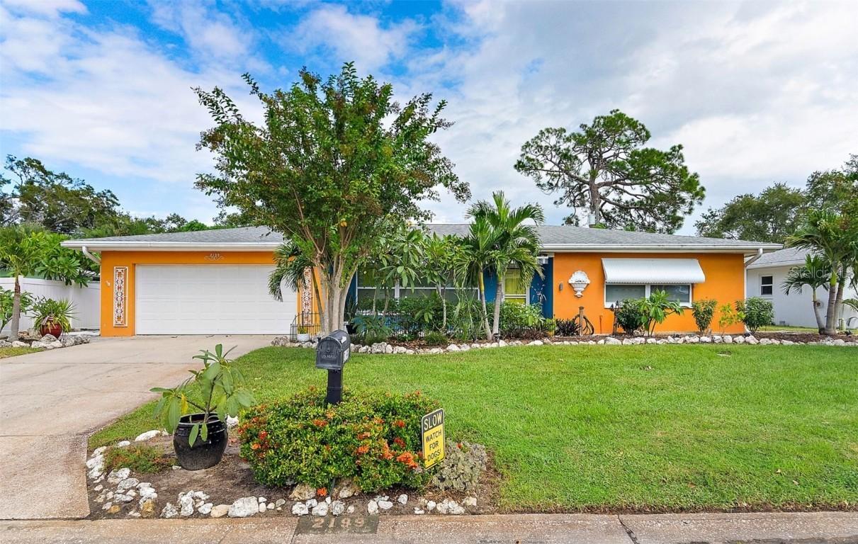 2199 Sunset Cir., Largo, FL 33774