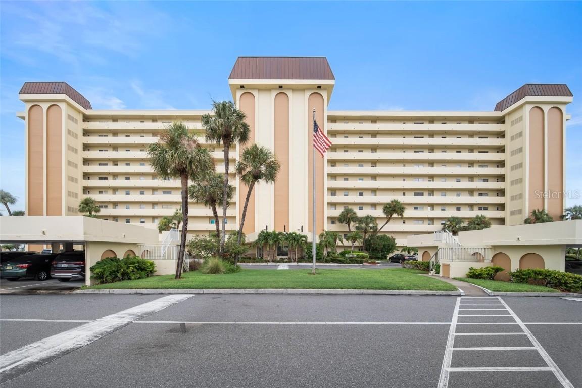 4725 Cove Cir. #202, St Petersburg, FL 33708