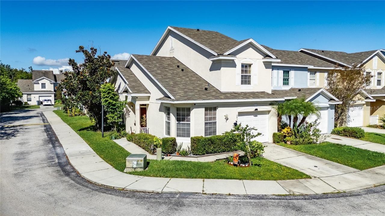 9831 Carlsdale Dr., Riverview, FL 33578