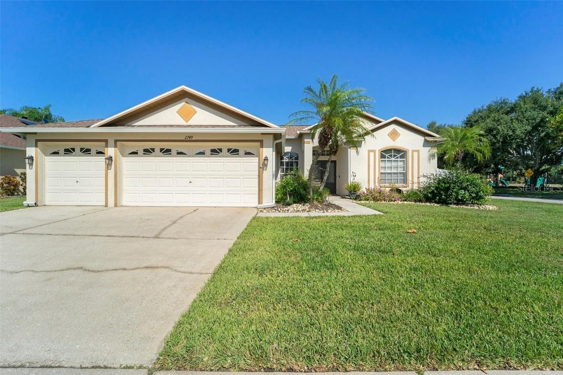 2749 Valencia Grove Dr., Valrico, FL 33596