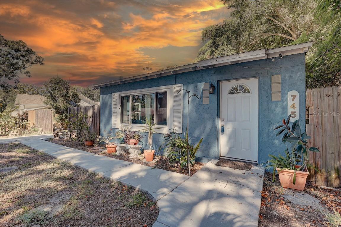 745 Alamanda Way, St Petersburg, FL 33705