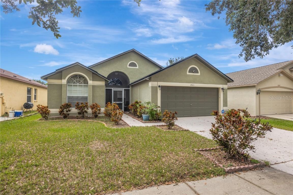 6923 Waterbrook Ct., Gibsonton, FL 33534