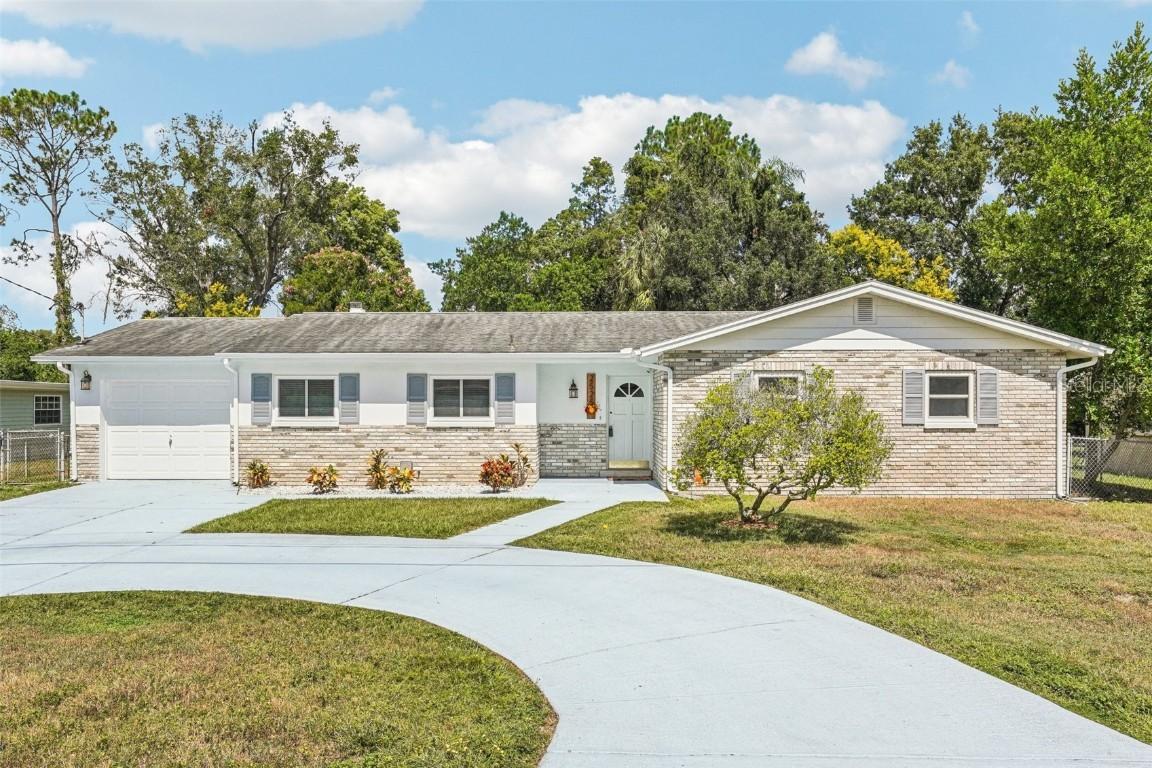 2525 Lake Ellen Ln., Tampa, FL 33618