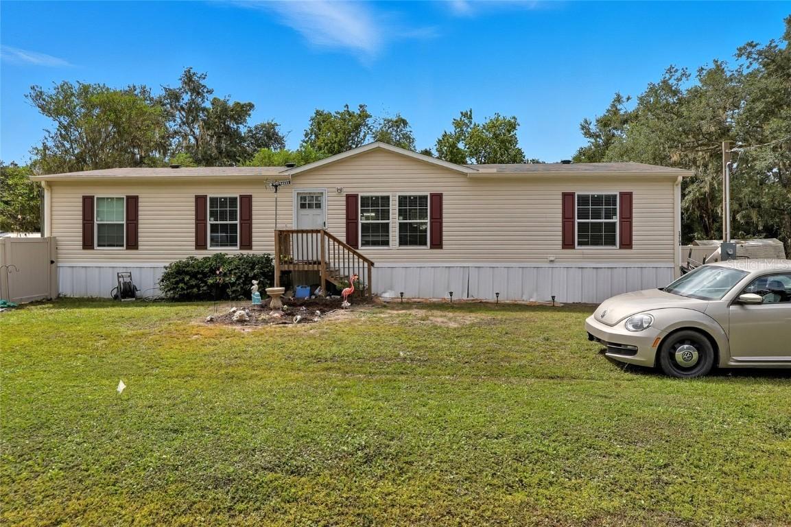 39508 Bay Ave., Zephyrhills, FL 33540
