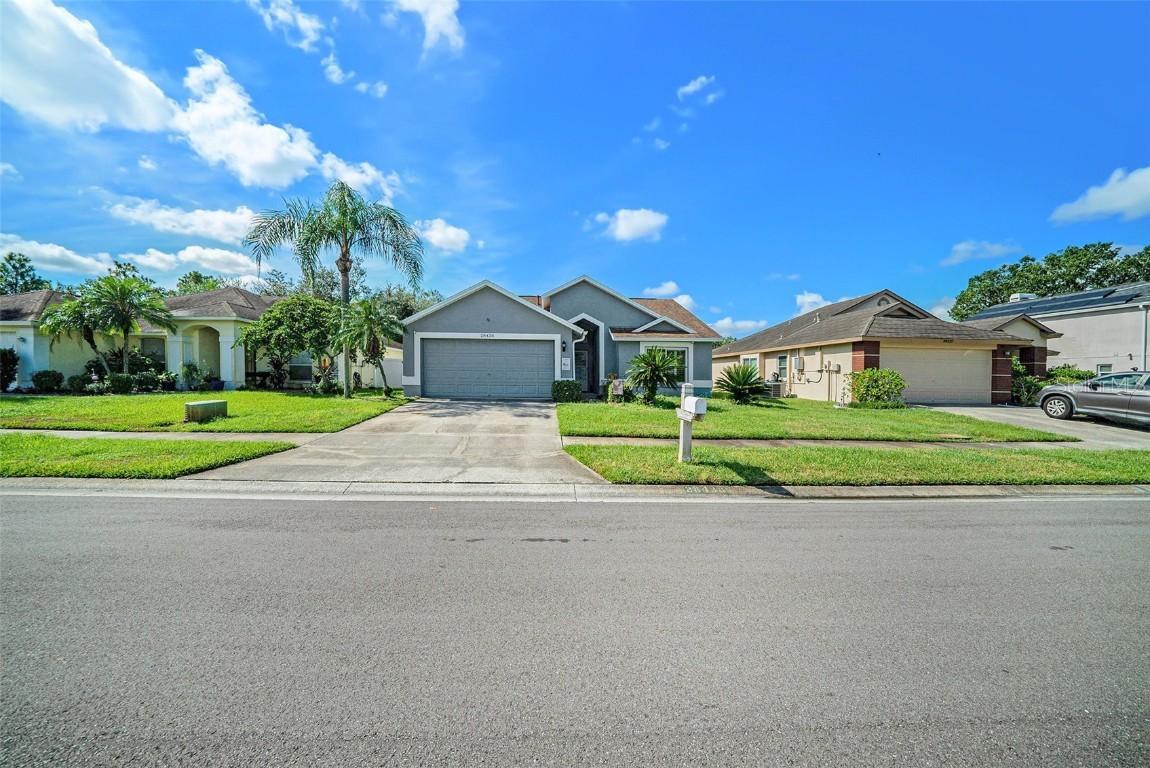 28438 Tall Grass Dr., Wesley Chapel, FL 33543