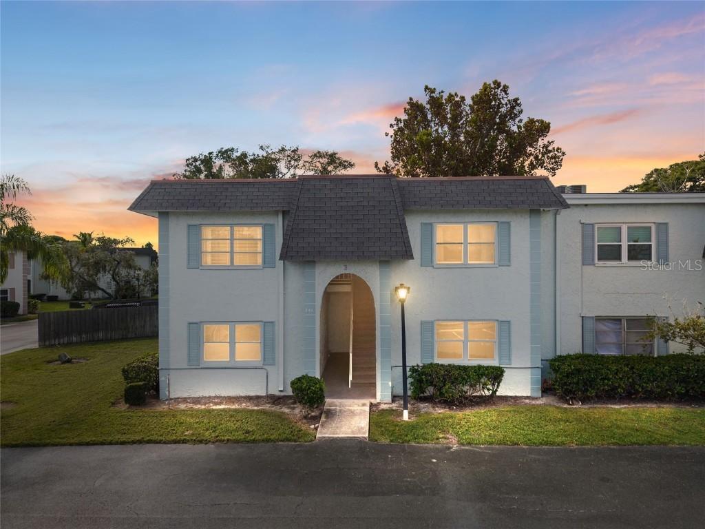 245 S Mcmullen Booth Rd. #18, Clearwater, FL 33759