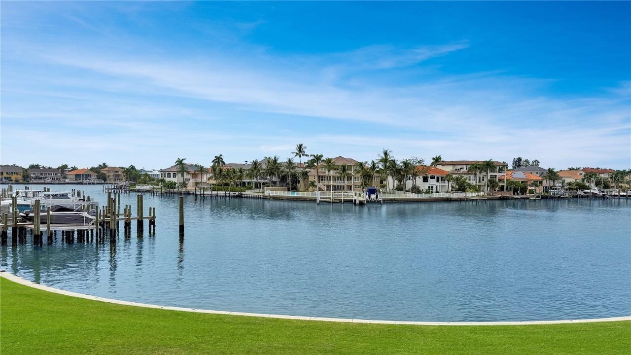 6240 Kipps Colony Ct. #101, Gulfport, FL 33707