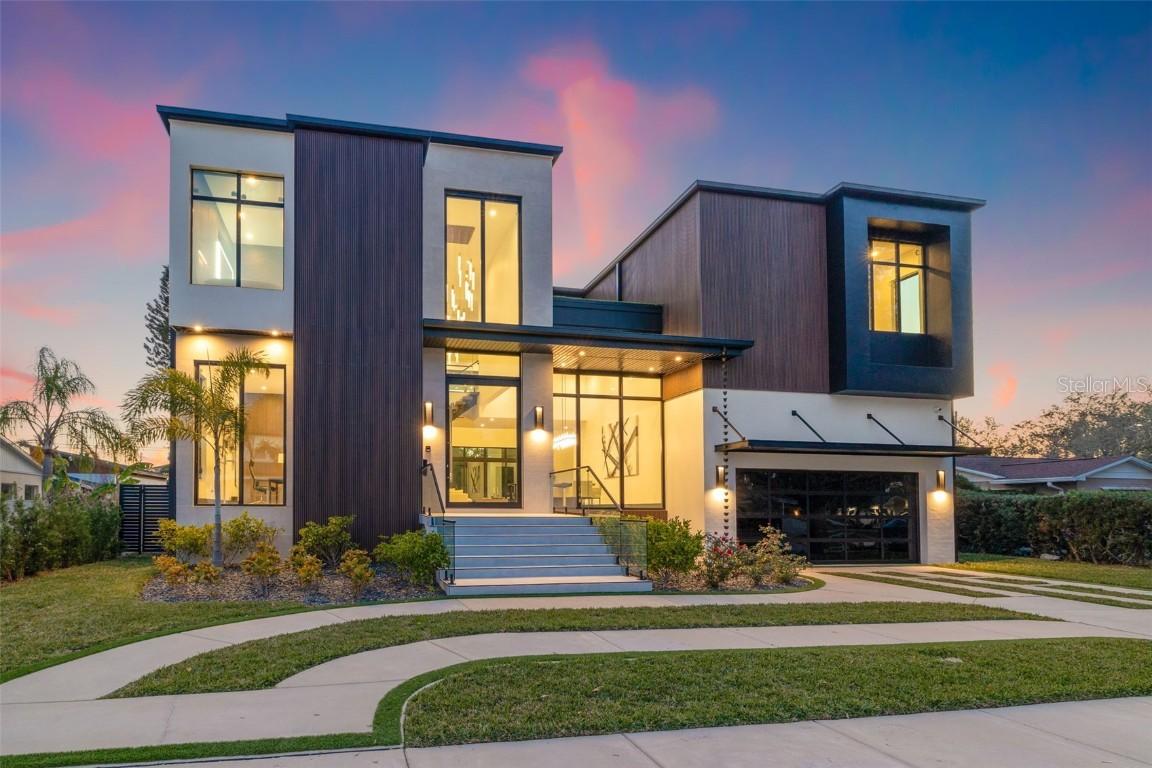 730 W Alda Way, St Petersburg, FL 33704