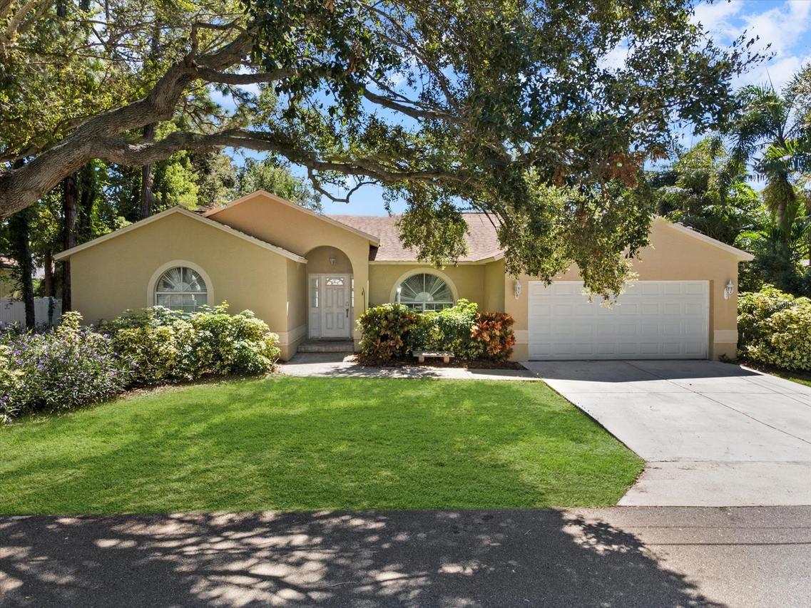 13734 76th Ave., Seminole, FL 33776