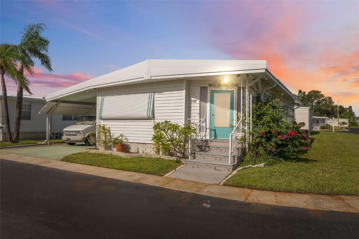 3301 Alt 19 #700, Palm Harbor, FL 34683