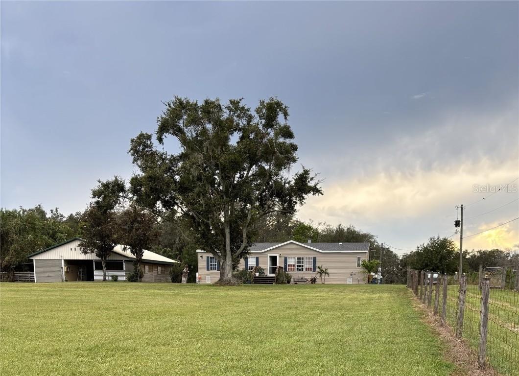 3817 Ryans Ln., Zephyrhills, FL 33541