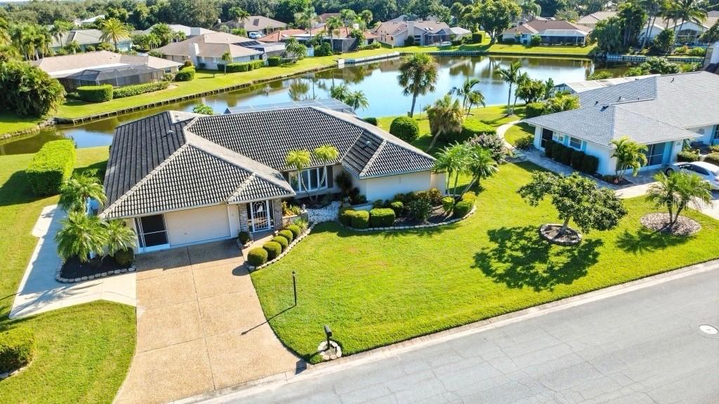 6994 Country Lakes Cir., Sarasota, FL 34243