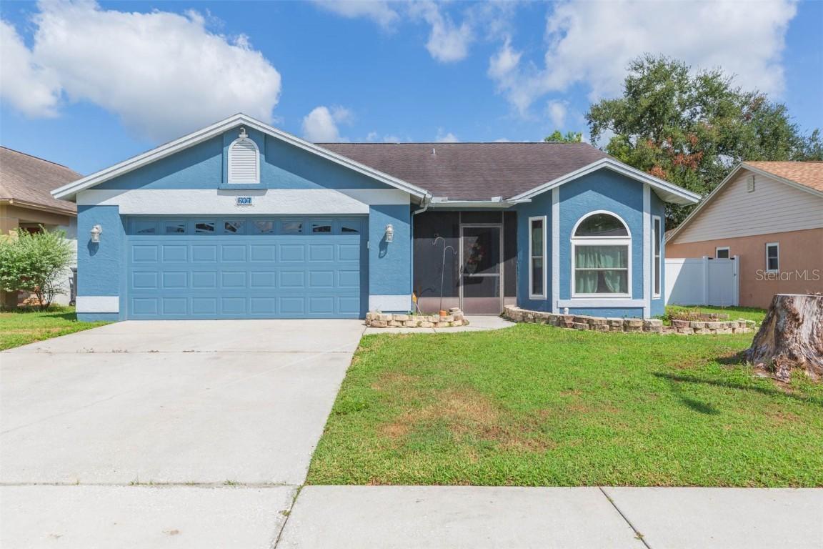 607 Sand Ridge Dr., Valrico, FL 33594