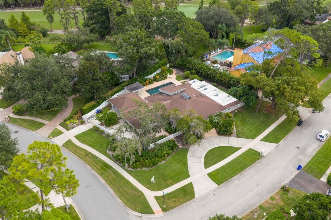 12915 Golf Crest Ter., Tampa, FL 33618