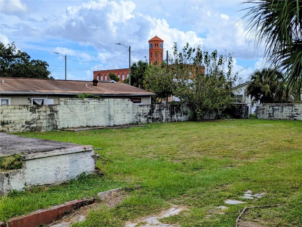 2114 W Beach St., Tampa, FL 33607