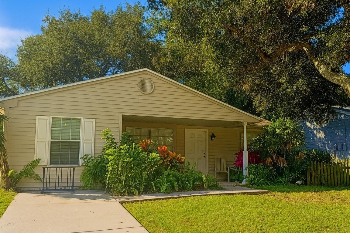 2774 Steeple Ct., Palm Harbor, FL 34684